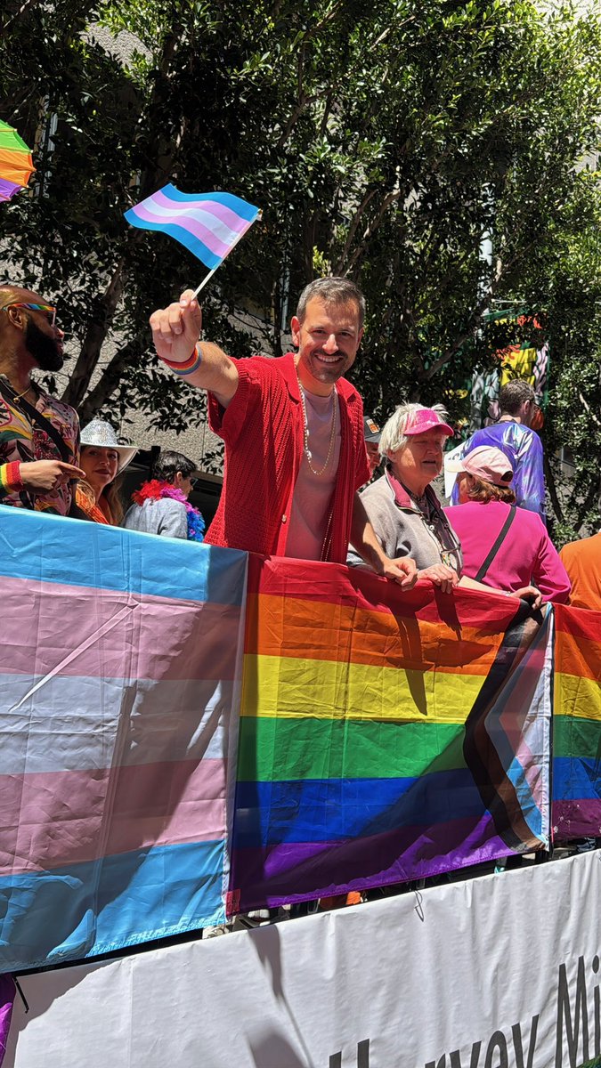 DannySauter's tweet image. A beautiful day for Pride! 

This is always one of my favorite days, seeing our city come out and show up loud and proud. We flooded Market Street with joy, unity, and community and plenty of protest and resistance, too.

🏳️‍🌈 Happy Pride, San Francisco! 🏳️‍🌈