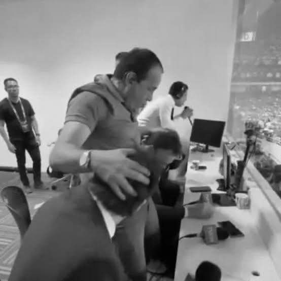roberto_rebel's tweet photo. @DavidFaitelson_ Eres una estrella más.... Que  lamentable es primero ver como te comiste tus palabras y después la 🍆 de tu peor enemigo... Provecho!!! https://t.co/lkomx25yV3