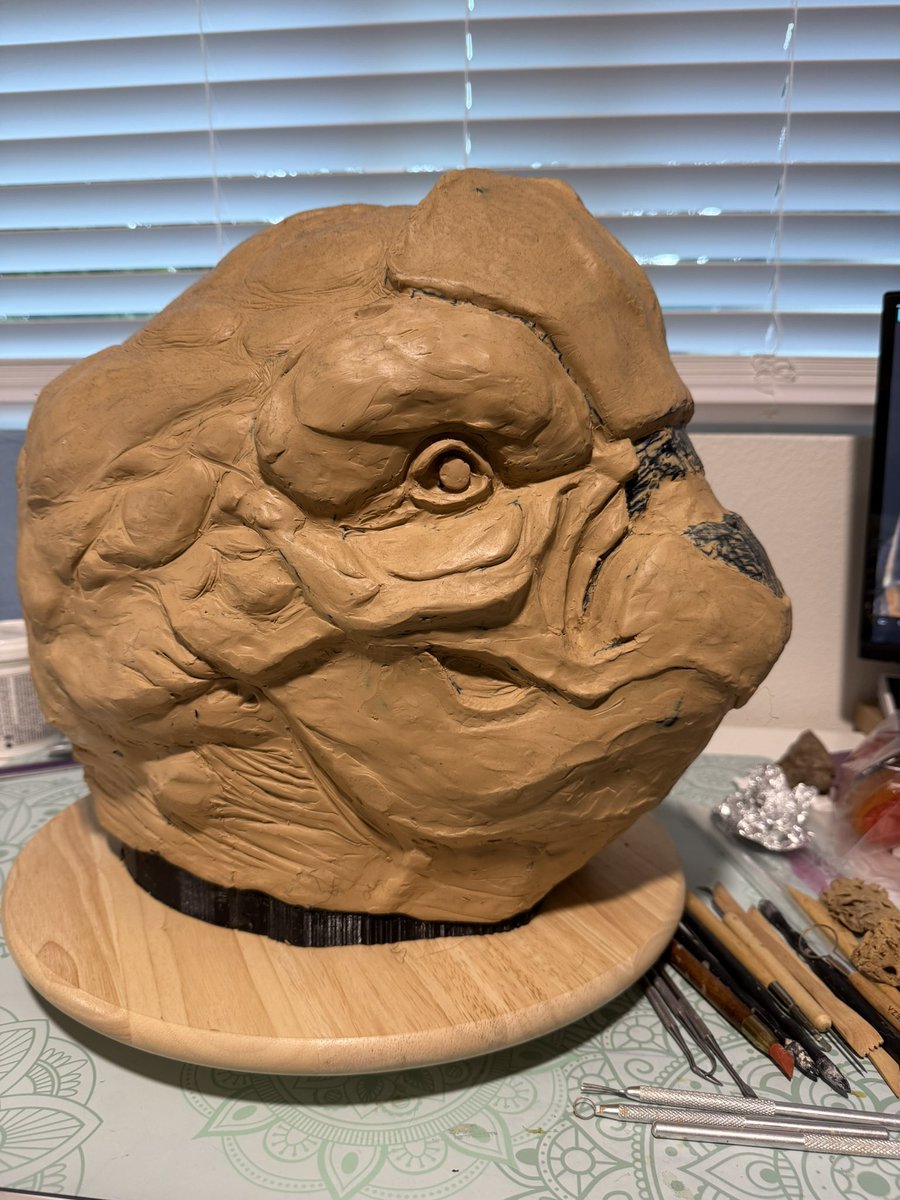 I’m live and working on the clay sculpt!
Come say hi!
twitch.tv/lexmakecreatio…