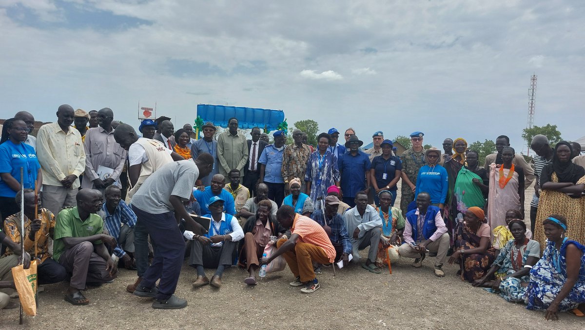 UNMAS (@unmas) on Twitter photo 🇸🇸UNMAS #SouthSudan cleared 5km² of land, enabling <a href="/UNHCRSouthSudan/">UNHCR South Sudan</a> & <a href="/IOMSouthSudan/">IOM South Sudan</a> to support the establishment of a #resettlement site in Hai Matar, essentially supporting #CivilianProtection & safe delivery of #HumanitarianAid. Read more: unmas.org/en/unmas-demin… 🇸🇸UNMAS #SouthSudan cleared 5km² of land, enabling <a href="/UNHCRSouthSudan/">UNHCR South Sudan</a> & <a href="/IOMSouthSudan/">IOM South Sudan</a> to support the establishment of a #resettlement site in Hai Matar, essentially supporting #CivilianProtection & safe delivery of #HumanitarianAid. Read more: unmas.org/en/unmas-demin…