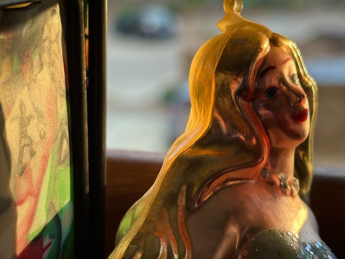 WindwalkerWrite's tweet image. Darling mermaid. How beautiful and bright you were. How I miss you.
@Poetryin13