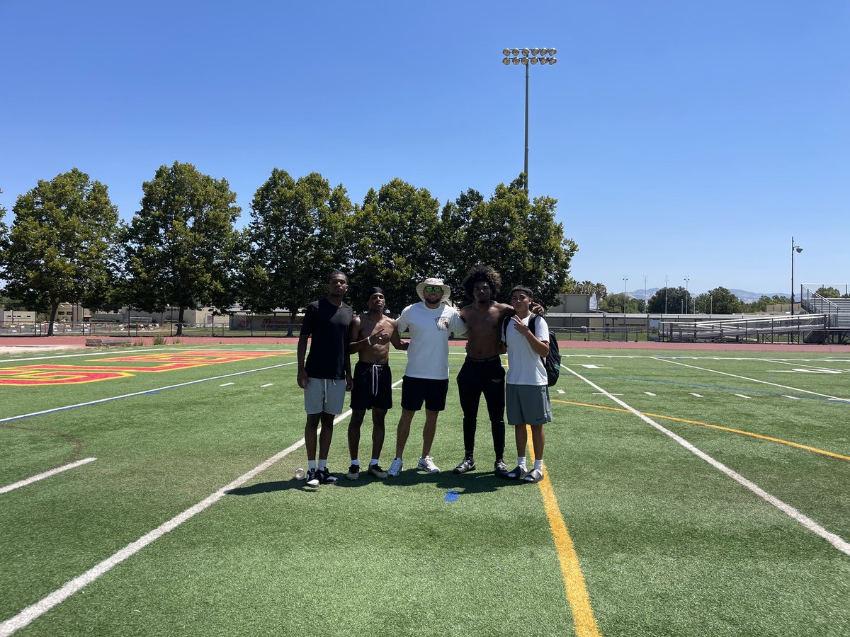 Jaiden Flores (@jaidenflores_21) on Twitter photo Been a great last couple of weekends training with my quarterback <a href="/R1ckyGutierrez/">Ricky Gutierrez</a> , along with building a great connection with <a href="/Greg_Panelli/">Greg Panelli</a>!! Getting after it 1% at a time, no days off
<a href="/BrandonHuffman/">Brandon Huffman</a> <a href="/CoachDantePerez/">Coach Dante</a> <a href="/CoachAray/">COACH A-RAY</a> <a href="/Moore_better40/">Jonah Galoia-Moore</a> <a href="/_CoachAdams9/">Coach D-A</a> Been a great last couple of weekends training with my quarterback <a href="/R1ckyGutierrez/">Ricky Gutierrez</a> , along with building a great connection with <a href="/Greg_Panelli/">Greg Panelli</a>!! Getting after it 1% at a time, no days off
<a href="/BrandonHuffman/">Brandon Huffman</a> <a href="/CoachDantePerez/">Coach Dante</a> <a href="/CoachAray/">COACH A-RAY</a> <a href="/Moore_better40/">Jonah Galoia-Moore</a> <a href="/_CoachAdams9/">Coach D-A</a>