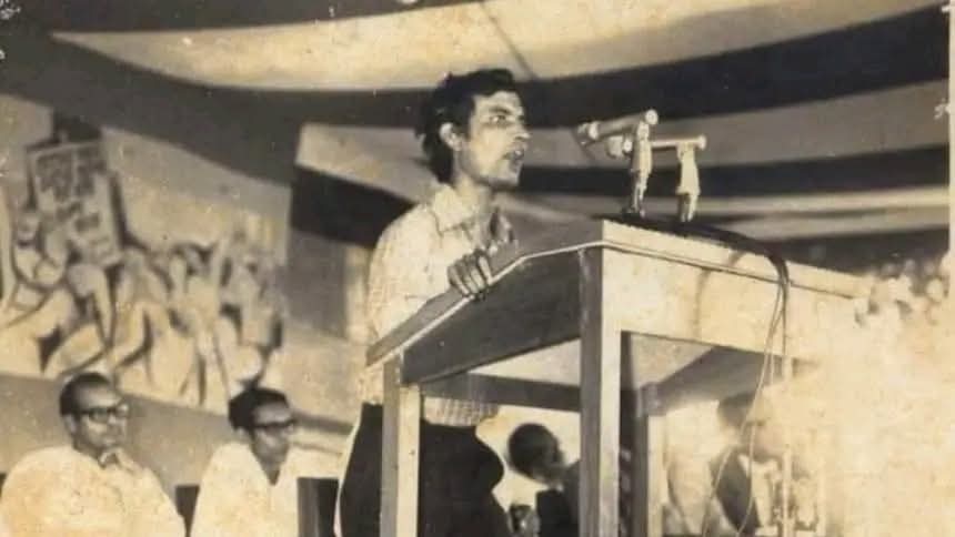 NazifChowdhury0's tweet image. আজ শ্রদ্ধেয় আহমদ ছফা&apos;র জন্মদিন, 
শুভ জন্মদিনে বিনম্র শ্রদ্ধা।