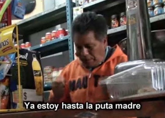 ZantLive's tweet photo. "Herly presenta una gelatina de polvo como postre"

Zahie: Delicioso, es infancia, sube al balcón 🥵

#MasterChefCelebrity https://t.co/UeWhzwyjjs
