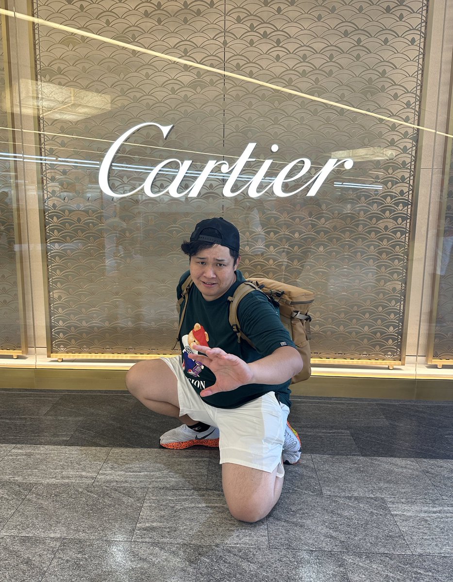 うちのマサイさんはこのお店を
「キャッチャー」
って翻訳してくれたので記念に📸⚾️
