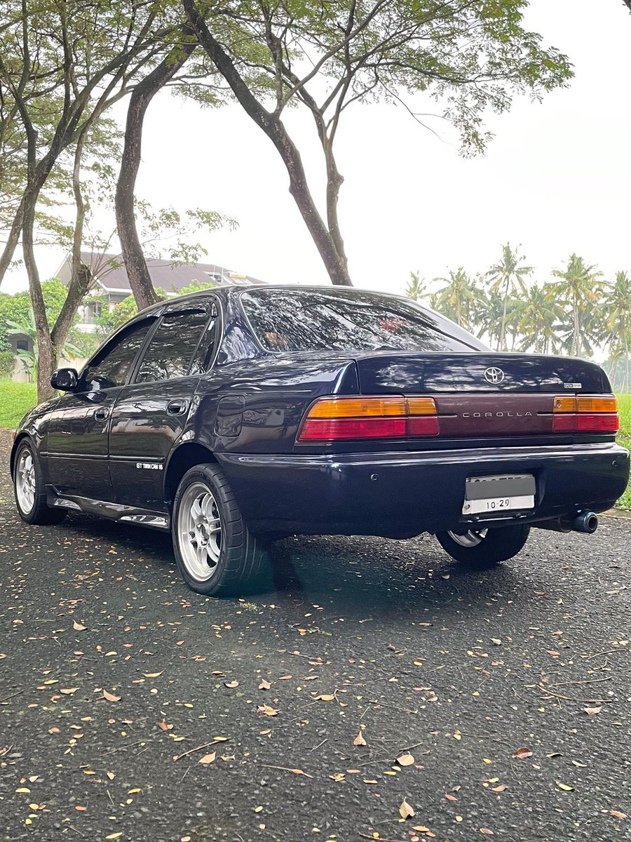 MasMasBiassaa's tweet photo. Ngeliat Great Corolla di jaman sekarang tuh masih enak bener dipandang, bentuknya yang manis ga usah di aneh anehin malah cakep bener
Cukup diceperin pake velg gede yg bagus dijamin guanteng

Monggo, salah satu Corolla yang desainnya timeless & cocok dibawa anak muda atau bapak bapak yang menolak tua apalagi dibawa keluarga kecil anak dua pastinya bahagiya 👌🏼
-----------------------------------------
Toyota Great Corolla SEG 1.6 AT 1992

Pajak on Panjang plat Ganjil!
Plat Tangerang Kota
Km 104.000 rb on going
Lampu-Lampu bawaan
Interior jok fabric
Ac dingin
Stir racing Vector made in Italy
Stir asli ada
Velg Racing R15
Ban masih tebal 95% merek GT Radial SX2 2023 4pcs
Mesin sehat, Surat lengkap
Bonus detailling!!

Harga 55jt Nett Nott

https://t.co/9KgdzMcHuX