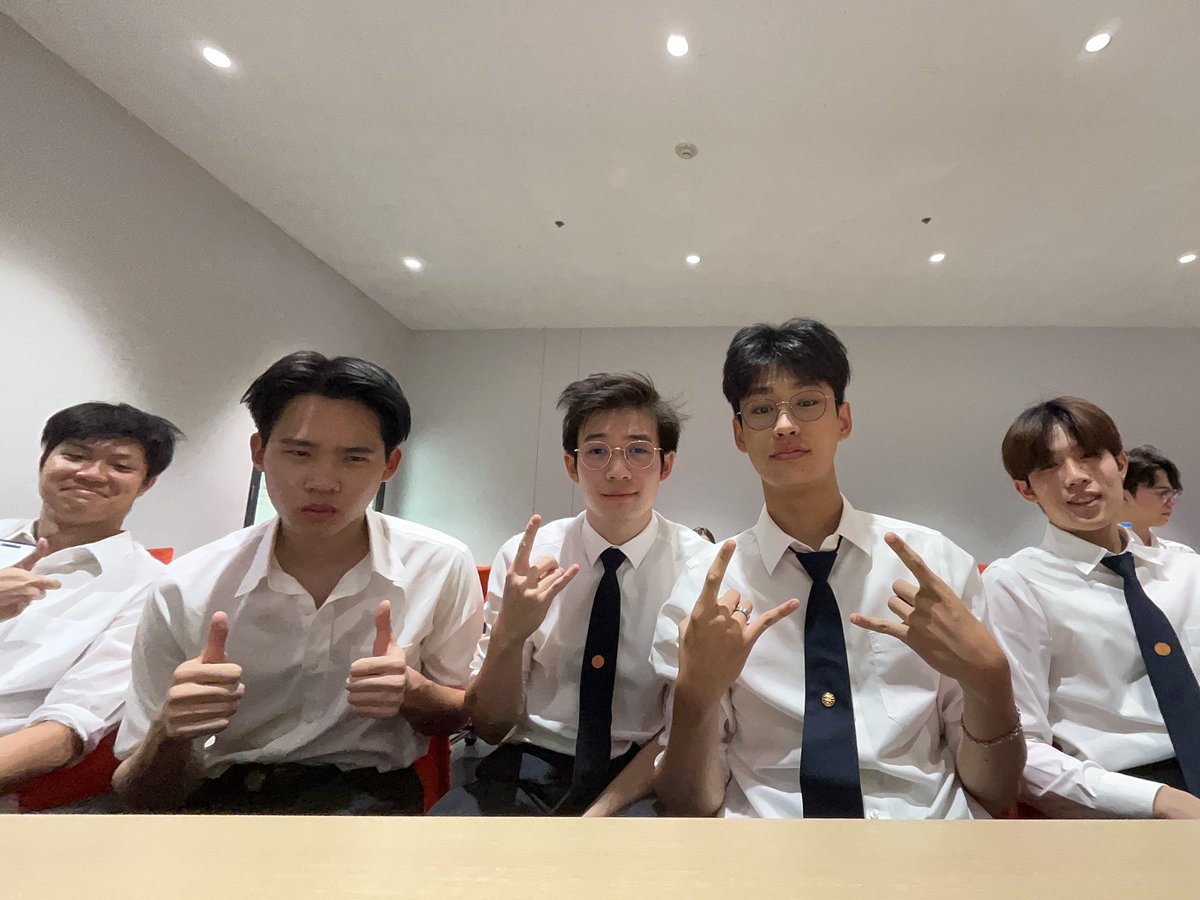 เด็กติดแพทย์คนนั้นตอนนี้ปี2ละนะ :p  #ppophs