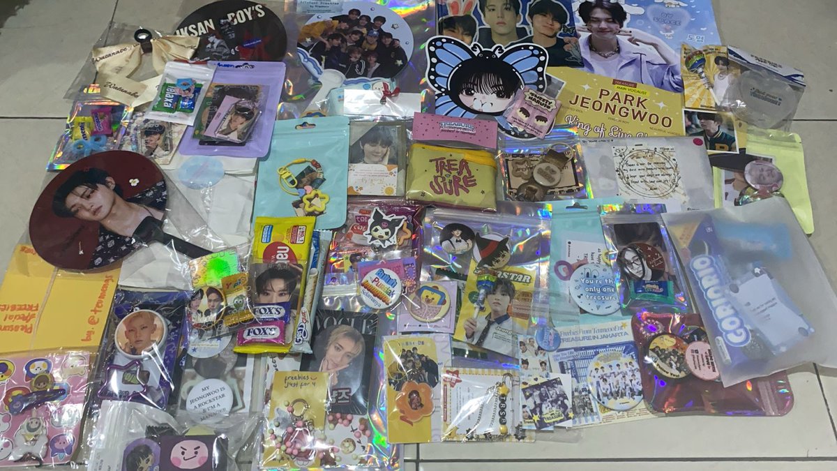 aerilaiurs's tweet photo. ۶ৎ Allobank Freebies ۶ৎ
Big thanks tumii 💛 kaget ternyata dapet sebanyak ini😭 trimakasii juga yang udah mau trade🫰🏻🫰🏻
—
@ariesthad_ @yxxn_jh @jennathaniaa @miusankyuu @jeo04l @jeongwoopyyyyyy @dunlicates @bl0diehoon @chill_linn @Kwonkimjoa @luvvskiesy @kdysnaa https://t.co/TIccp6kydw