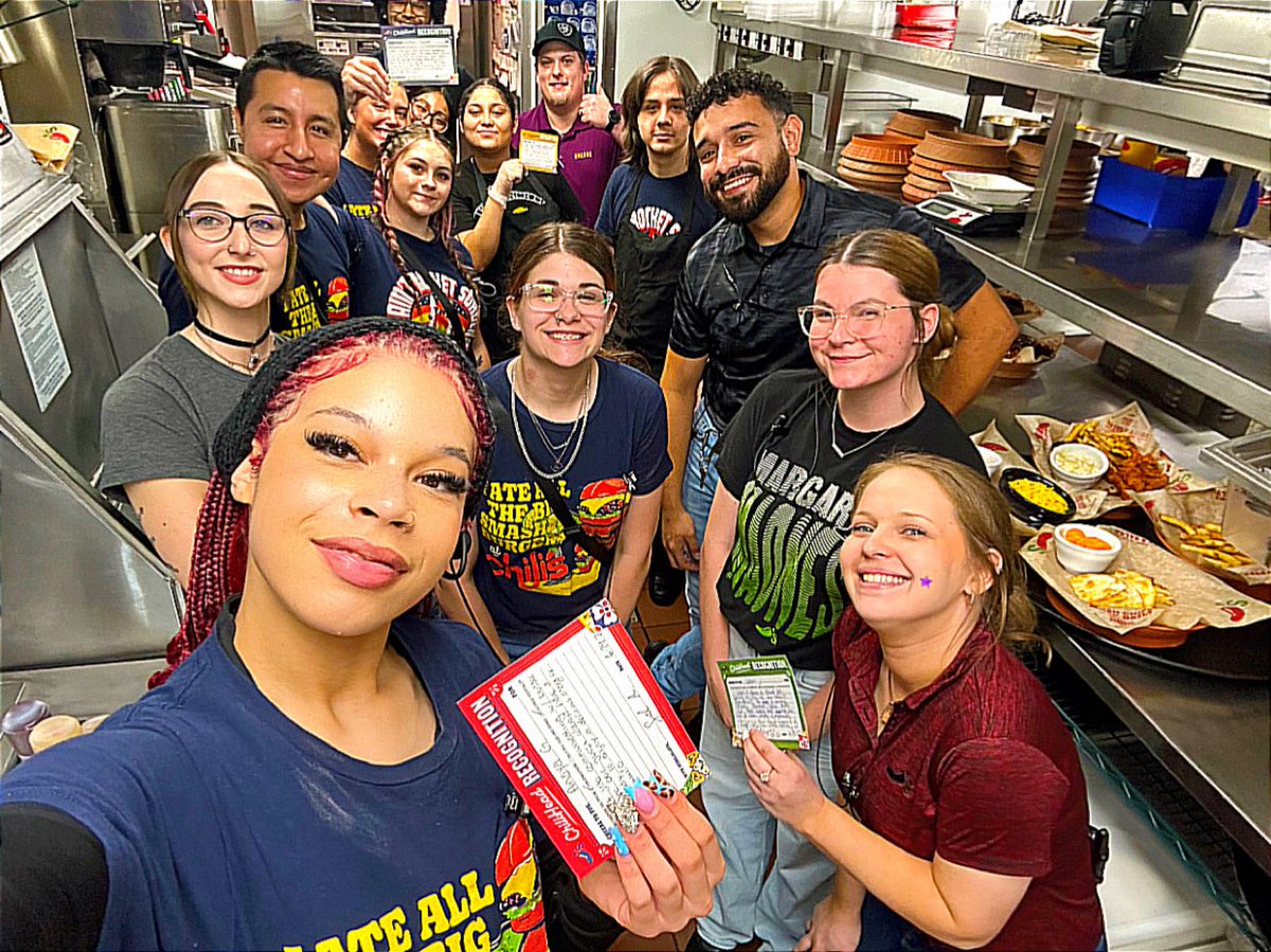 Whitney (@whitneym7703) on Twitter photo Training new managers, selling new margs and recognizing new behaviors called for a #SlayChilisDay #SundayFunday
#PlayingRestaraunt #CHC #recognition #ChilisLove #TrainingMatters <a href="/TheBaylorYoung/">Baylor Young</a> <a href="/Callye/">Callye</a> <a href="/aarongant2/">Aaron Gant</a> Training new managers, selling new margs and recognizing new behaviors called for a #SlayChilisDay #SundayFunday
#PlayingRestaraunt #CHC #recognition #ChilisLove #TrainingMatters <a href="/TheBaylorYoung/">Baylor Young</a> <a href="/Callye/">Callye</a> <a href="/aarongant2/">Aaron Gant</a>