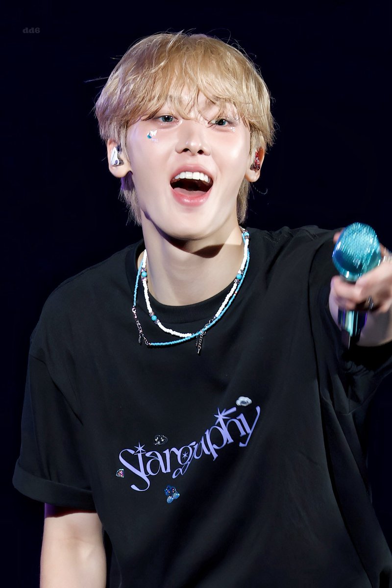 just realized sanha’s little face stickers are a moon and butterfly 🥺🥹 #윤산하