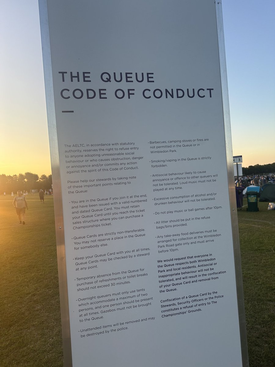 JohnWatsonSport's tweet image. Up and bright and early this morning as we join the Wimbledon queue on @BBCBreakfast
It’s a festival vibe down here as we gear up for day one of the Wimbledon Championships in what could be the hottest opening day on record
Join us from 6am ☀️🎾