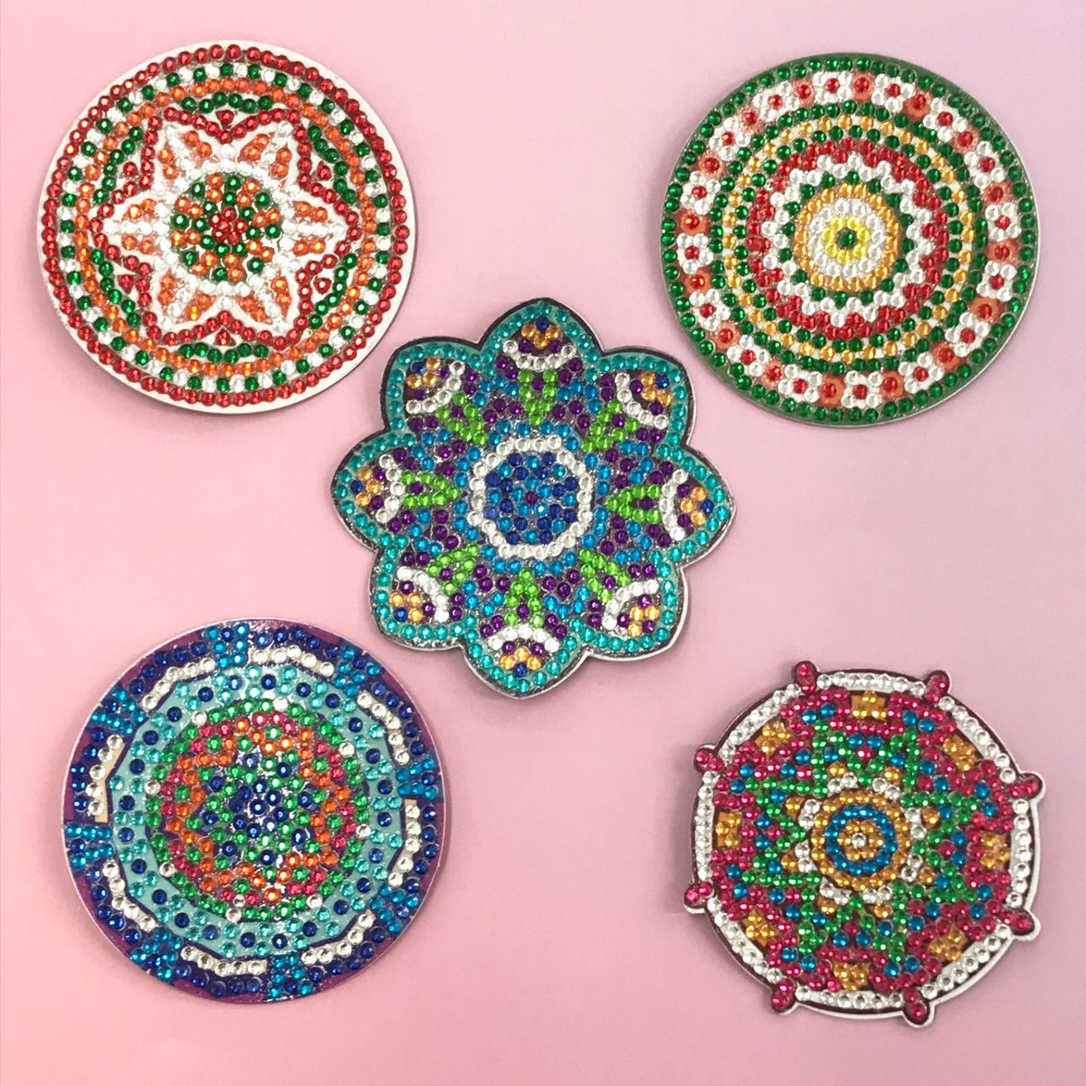 【障害者ブランド・ココリティ】ペンギン作　マグネット　「ダイヤモンドアートのマグネット（5コセット）」　NO.3649