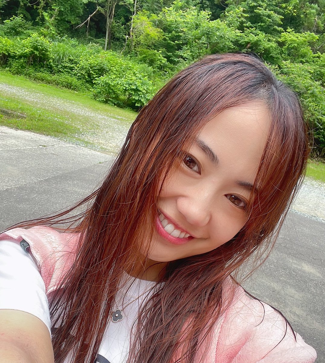 ロケしてきたよ📺♡
どうしてスッピンなのか。
どうして髪が濡れているのか。

それは見てのお楽しみ笑笑

情報解禁待っててね笑笑