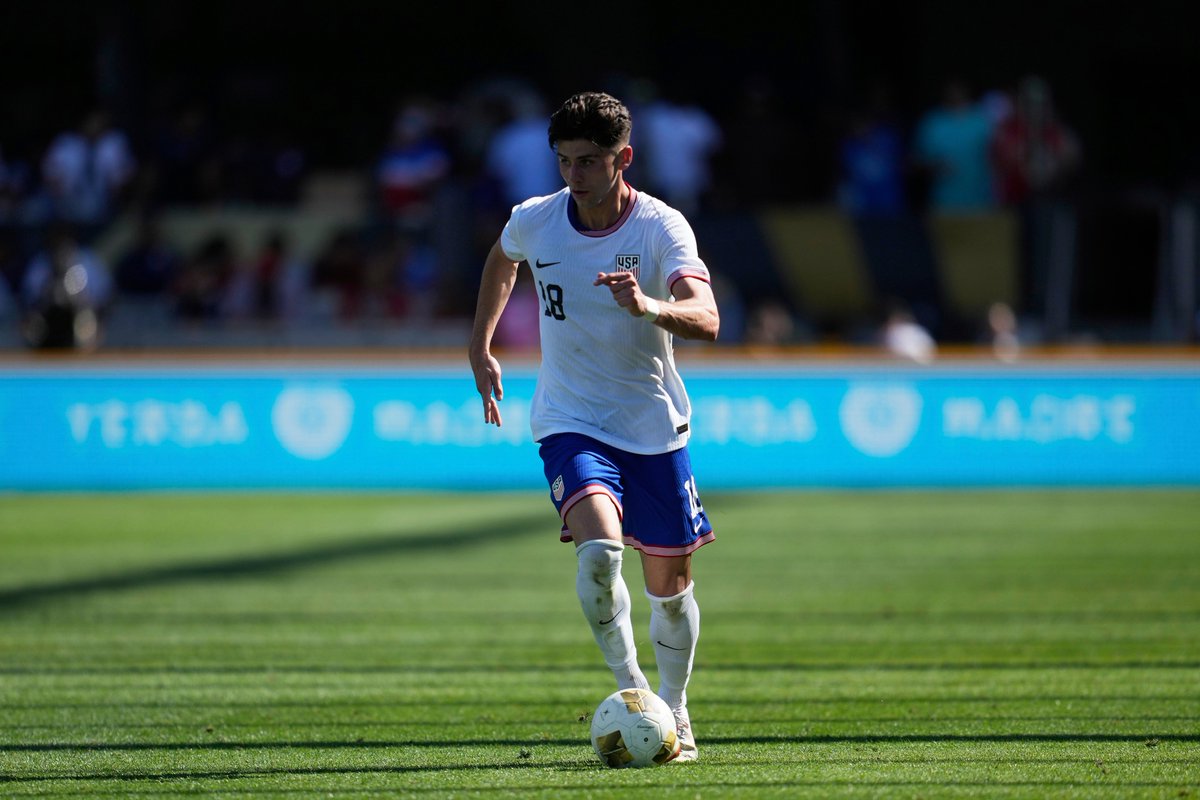 AlecOnFOX7's tweet image. Spectacular night for Fresno soccer on the international stage. 

Both @maxarfsten (San Joaquin Memorial) and Lynn Biyendolo (Bullard) score for USMNT and USWNT respectively.