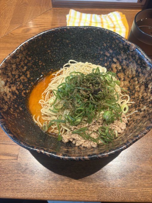 #今月描いた絵を晒したいけど原稿しか描いてないので今月食べたご飯うp

3枚目で腹をやられました(`ᾥ') 