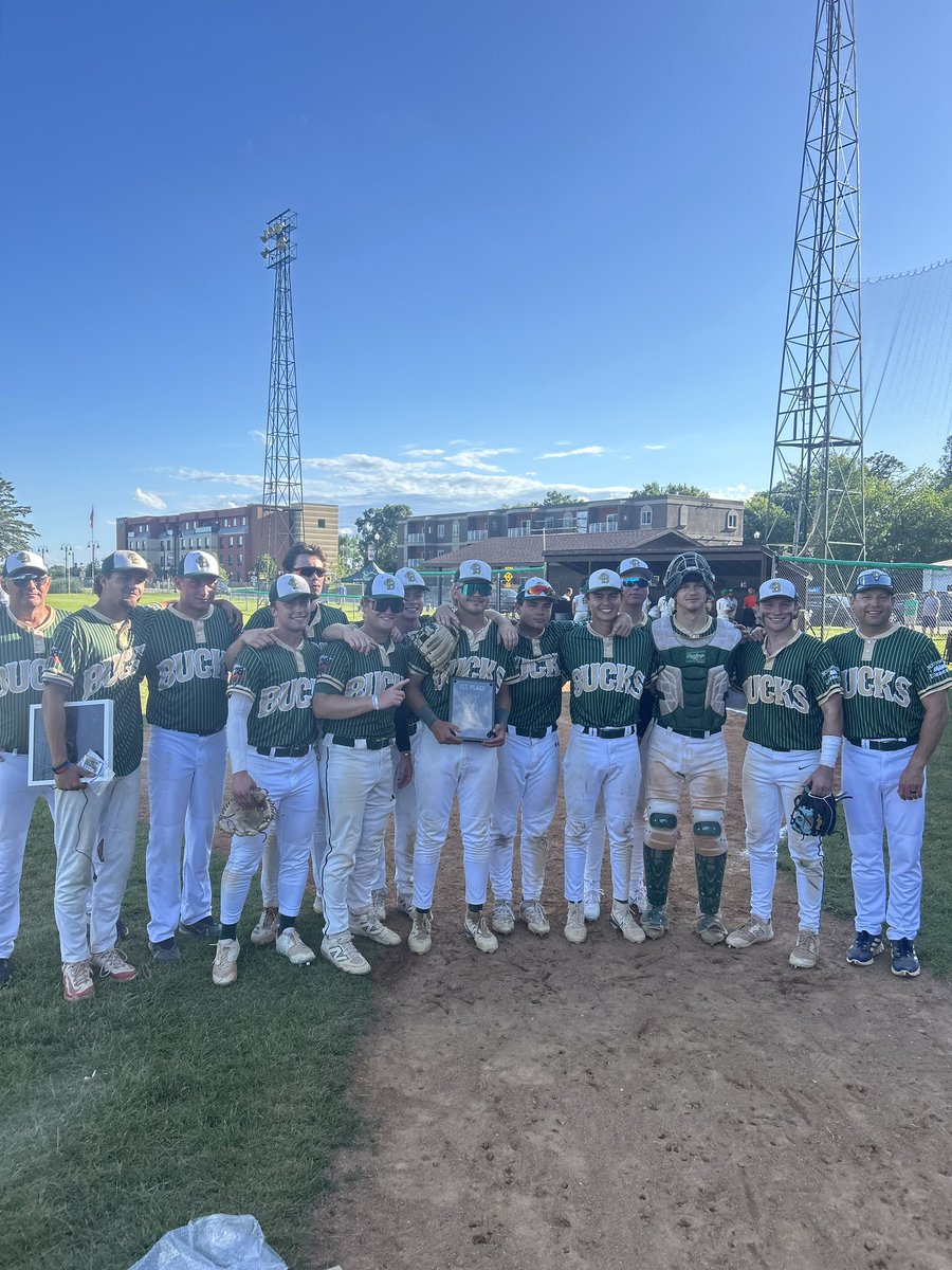 Bucks stay hot this weekend! (Like always) We had a great time at the shindig hosted by <a href="/DLLigers/">The Detroit Lakes Ligers</a> and the town of Detroit Lakes.
Some notes from the weekend
-16 innings of baseball played
-Team AVG .511
-48 hits (16 innings)
-39 runs scored
-6 HR (20 XBH)
-1 Error
-4ER#buckssweep