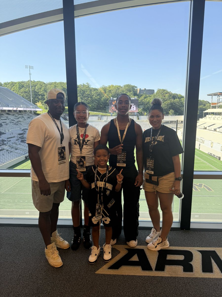 Seth Shigg Sr. (@shigg_sr) on Twitter photo Today was the first day Uno <a href="/SethShigg/">Seth Shigg</a> was able to show us around his new office. Now go be great son! #GOARMY #BEATnavy Today was the first day Uno <a href="/SethShigg/">Seth Shigg</a> was able to show us around his new office. Now go be great son! #GOARMY #BEATnavy