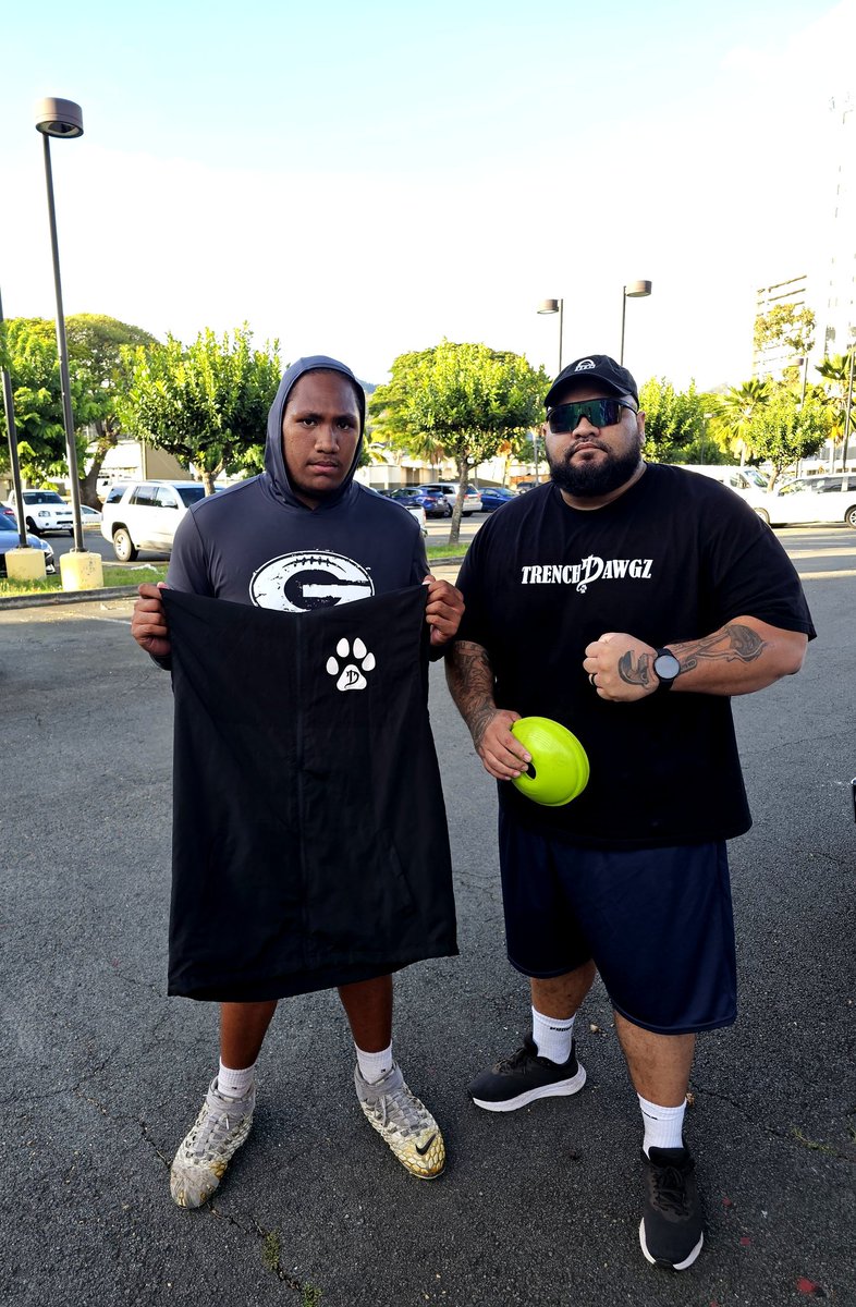 TrenchDawgz (@trenchdawgz) on Twitter photo Quick 🐾Session with Hawaii's Top Prospect <a href="/Koloi_2026/">Koloi Keli</a> before heading out to Maui. #BusinessTrip
<a href="/JojoDickson/">Jojo Dickson</a> <a href="/ESPN300News/">ESPN 300</a> <a href="/UANextFootball/">All-America Game</a> <a href="/BrandonHuffman/">Brandon Huffman</a> <a href="/samspiegs/">Sam Spiegelman</a> Quick 🐾Session with Hawaii's Top Prospect <a href="/Koloi_2026/">Koloi Keli</a> before heading out to Maui. #BusinessTrip
<a href="/JojoDickson/">Jojo Dickson</a> <a href="/ESPN300News/">ESPN 300</a> <a href="/UANextFootball/">All-America Game</a> <a href="/BrandonHuffman/">Brandon Huffman</a> <a href="/samspiegs/">Sam Spiegelman</a>