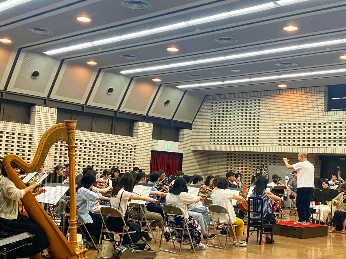 和7年度文化庁学校巡回公演のA2クール
本日はリハーサルです🪉
明日から暑い演奏をお届けしていきます！
熱中症対策も万全にしていきましょー！

指揮 #鈴木織衛 さん、
ソプラノ・司会 #奥村育子 さんです。

#中部フィル
#中部フィルハーモニー交響楽団