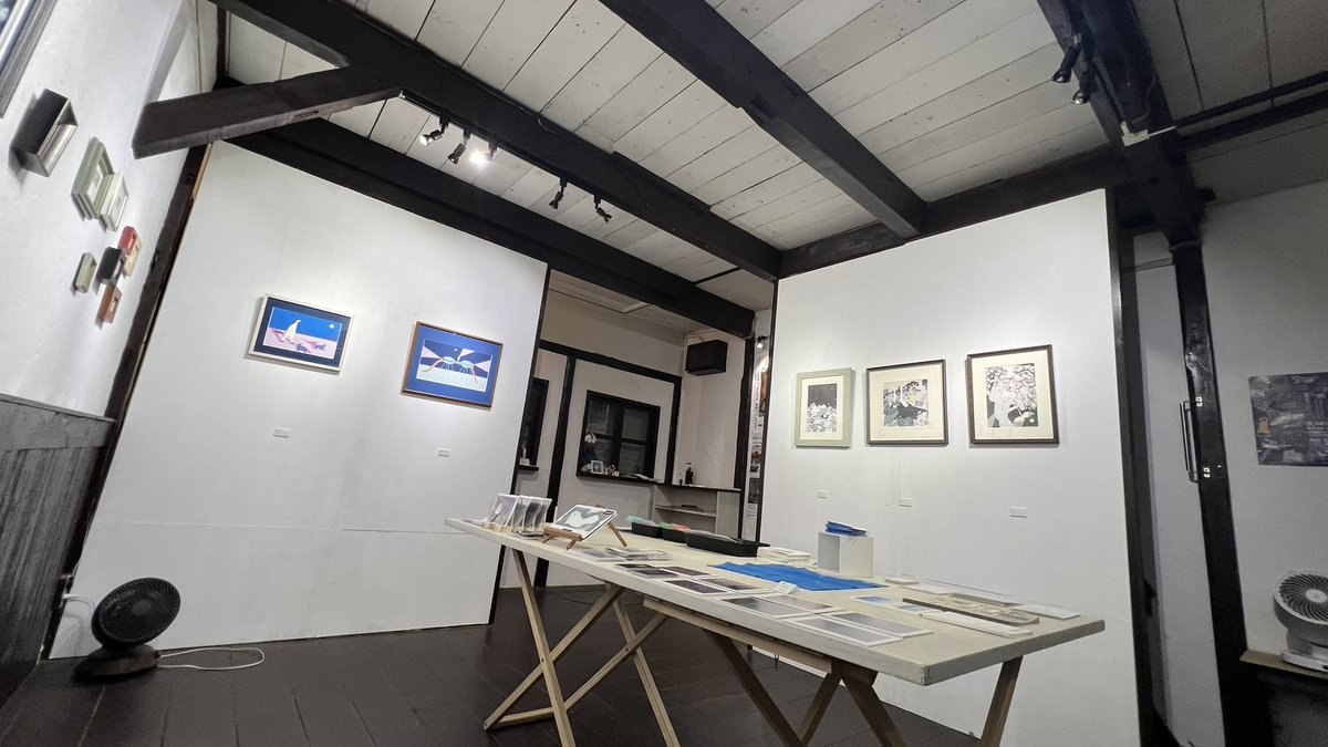 早いことに“midnight”も残り2日となりました。
20時までの営業は本日が最後になります。

関東勢中心の、関西では観る機会も少ない貴重な構成での空間です。
どうぞお立ち寄りくださいませ。

本日もよろしくお願いします。