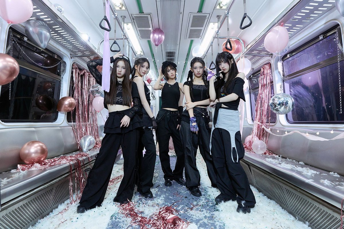 HITGS_offcl's tweet photo. HITGS(힛지스) 'CHARIZZMA' CONCEPT PHOTO

HITGS The 2nd Digital Single  【CHARIZZMA】
➫ 2025.07.07 6PM (KST)

#HITGS #힛지스 
#CHARIZZMA #카리즈마 https://t.co/LYnDTseuGN