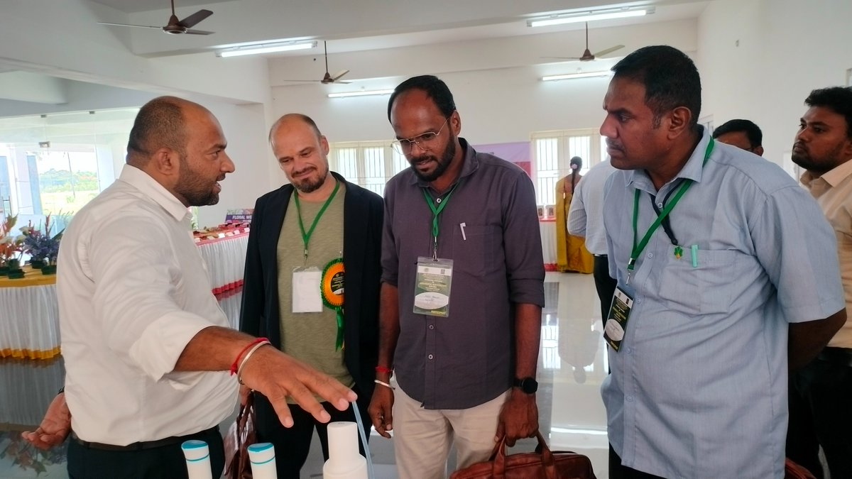 MICROLIT (@microlit_global) on Twitter photo Microlit made waves at TNAU, Coimbatore! 🌟
Our roadshow showcased bestselling liquid handling solutions—from micropipettes to bottle top dispensers.
Thanks to the TNAU team for the warm welcome!💙
Next stop? Stay tuned! 🧪✈️
#MicrolitOnTour #TNAU #LabInnovation #Microlit2_0 Microlit made waves at TNAU, Coimbatore! 🌟
Our roadshow showcased bestselling liquid handling solutions—from micropipettes to bottle top dispensers.
Thanks to the TNAU team for the warm welcome!💙
Next stop? Stay tuned! 🧪✈️
#MicrolitOnTour #TNAU #LabInnovation #Microlit2_0