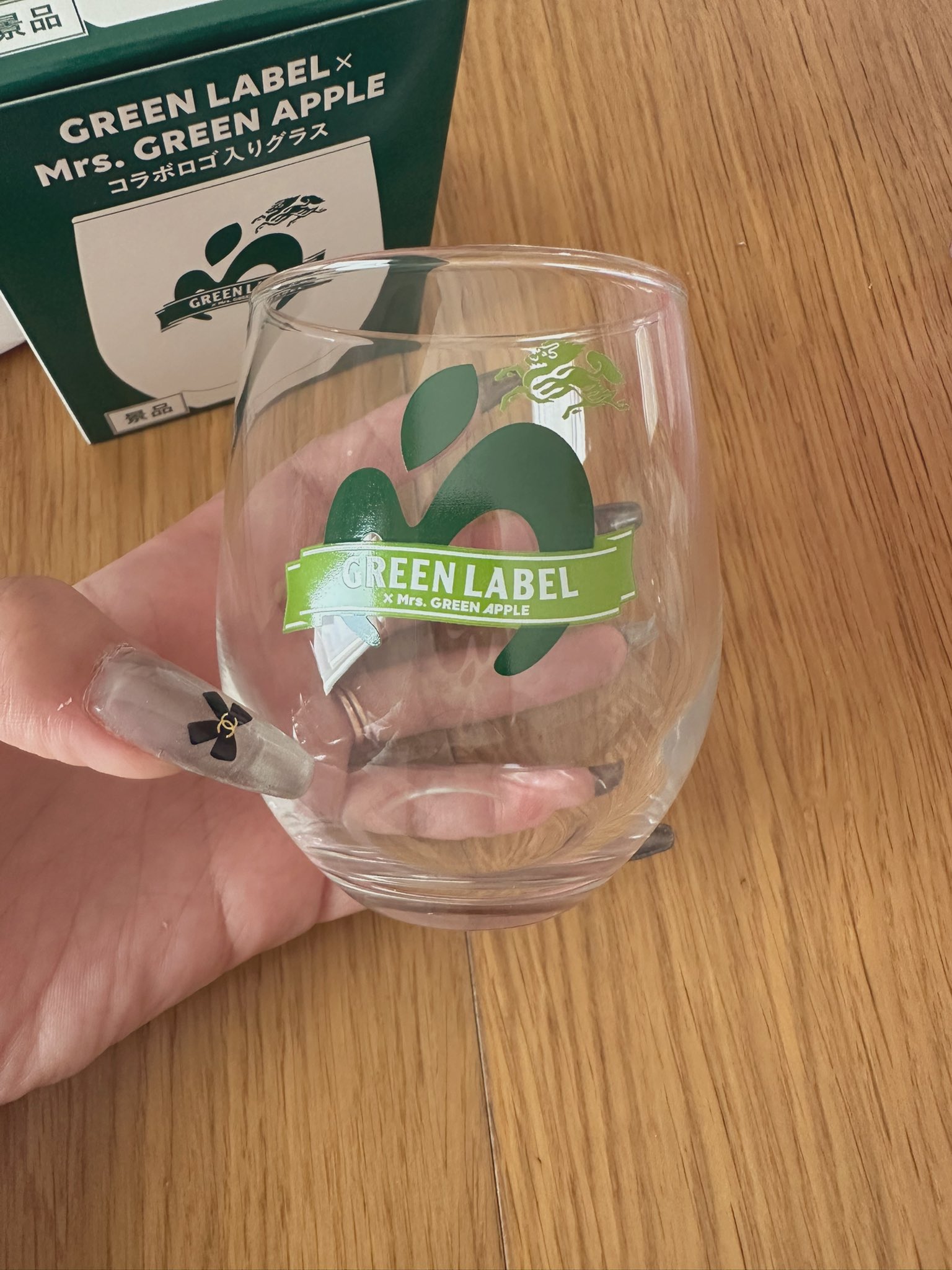 ミセスグリーンアップル コラボロゴ入りグラス Mrs GREEN APPLE Amazon.co.jp: GREEN LABEL × Mrs. GREEN APPLE コラボロゴ入り