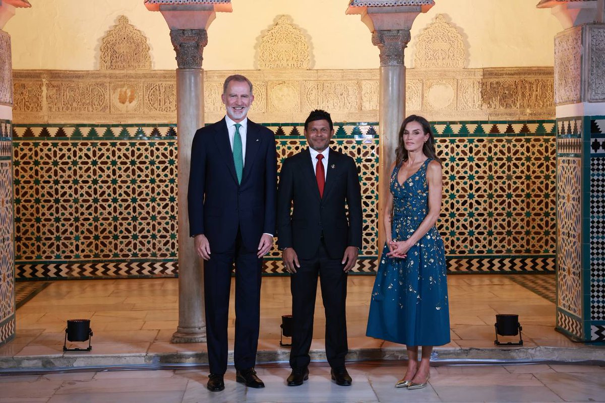 The Vice President attends official dinner hosted by the King and Queen of Spain  presidency.gov.mv/Press/Article/…