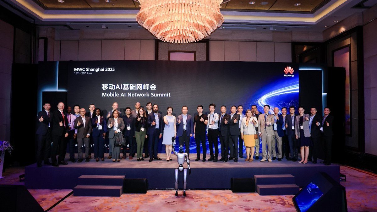 SAMENAcouncil's tweet image. 🧠 @Huawei &apos;s Mobile AI Summit at #MWCShanghai2025: Key consensuses reached on 5G-A uplink &amp;amp; network-service synergy for mobile AI monetization! #Huawei #5GAdvanced #MobileAI #GSMAFoundry 🚀