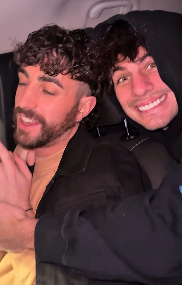 slavtechn's tweet photo. Ángeles míos lo amo hermosos 💖 https://t.co/nYBjwZslbV
