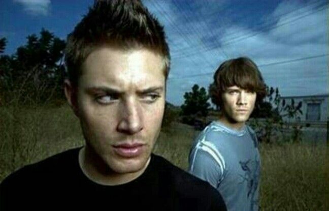 The__Erick's tweet photo. Nunca achei dois irmãos atrás de fantasmas tão foda quanto agora https://t.co/Yp8UHOyDVz