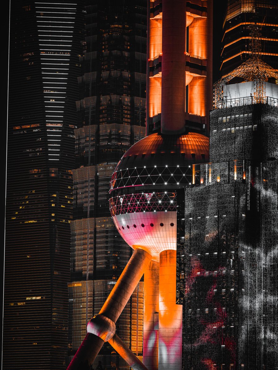 meetinshanghai's tweet image. #tourguide 🌃✨ Ready to discover Shanghai’s nighttime charm on foot? Join this dreamy nightwalk designed to showcase the city’s best after-dark sights:
🌅 Sunset Corridor, Museum Of Art Pudong →🚤 The North Bund International Passenger Center Pier →🏛️ The Grand Halls, North