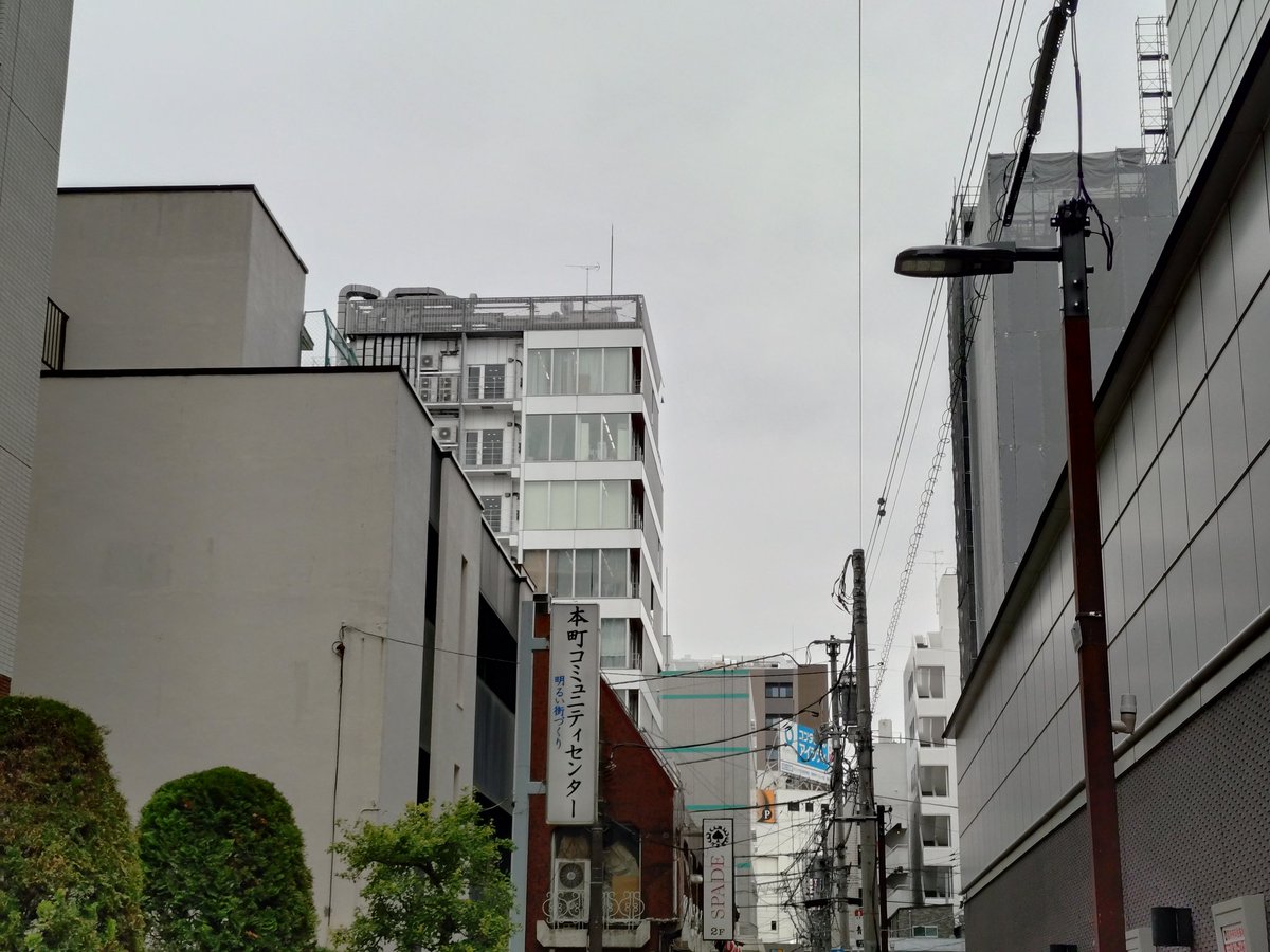 今年は大変ありがたいことにお声掛け頂く密度が割と高く、あちらこちらのコミュニティセンターで打合せを♪
We've been having meetings at community centers all over town! Thank you so much! 
#吉祥寺 #赤い椅子プロジェクト #AkaiisuProject