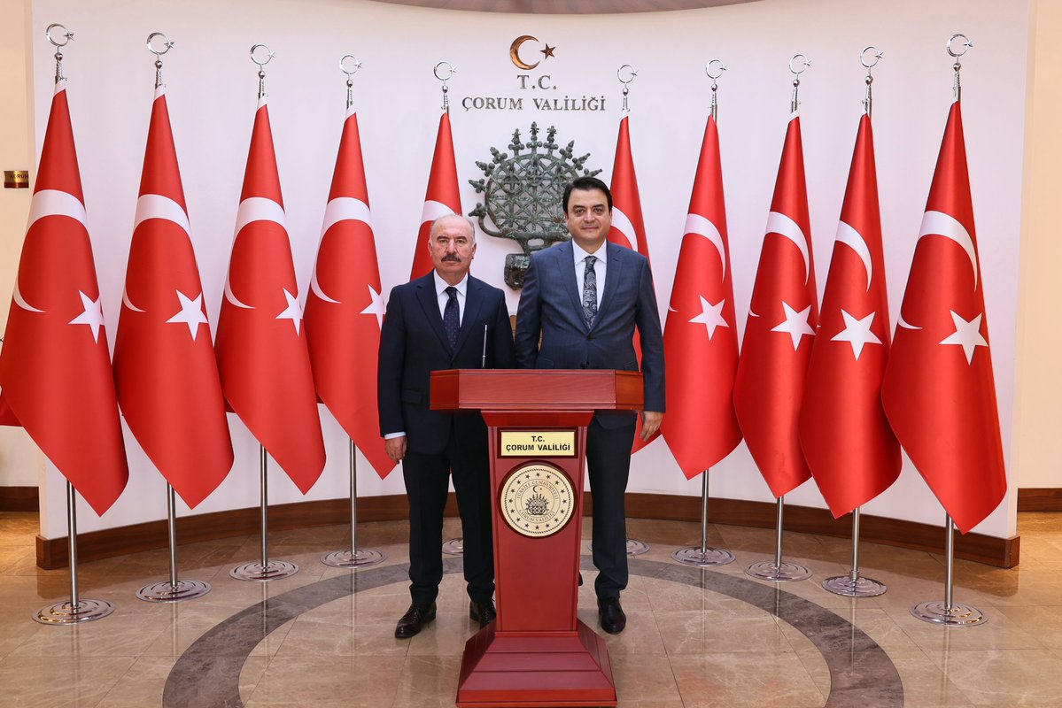 Orta Karadeniz Kalkınma Ajansı (OKA) toplantısına katılmak üzere ilimize gelen Samsun Valisi Sayın Orhan Tavlı, Amasya Valisi Sayın Önder Bakan ve Tokat Valisi Sayın Abdullah Köklü, Valimiz Sayın Ali Çalgan'a nezaket ziyaretinde bulundu.