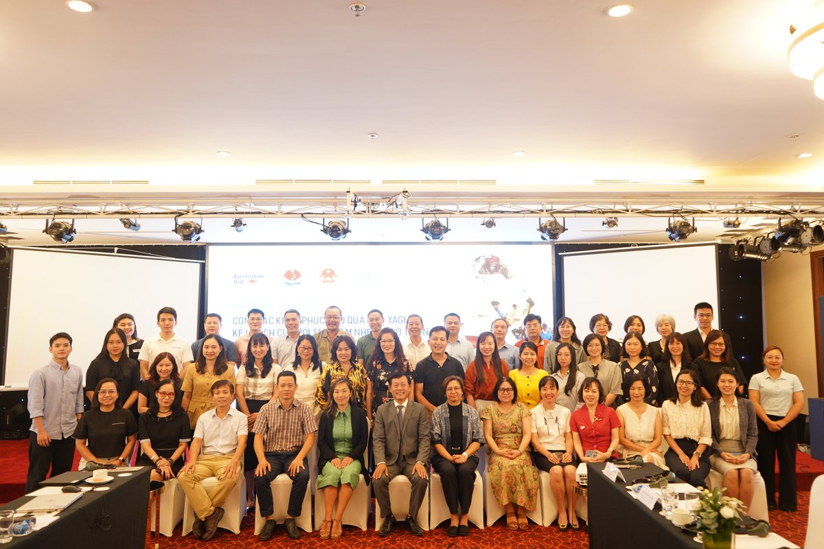uninvietnam's tweet image. 🤝🇺🇳UN & intl. partners are proud to support 🇻🇳VN’s post-Yagi recovery through #DRRP.
Early warning, protection systems, local capacities & relevant policy frameworks are keys of future effective response.
👉More at: bit.ly/4lb09Ow