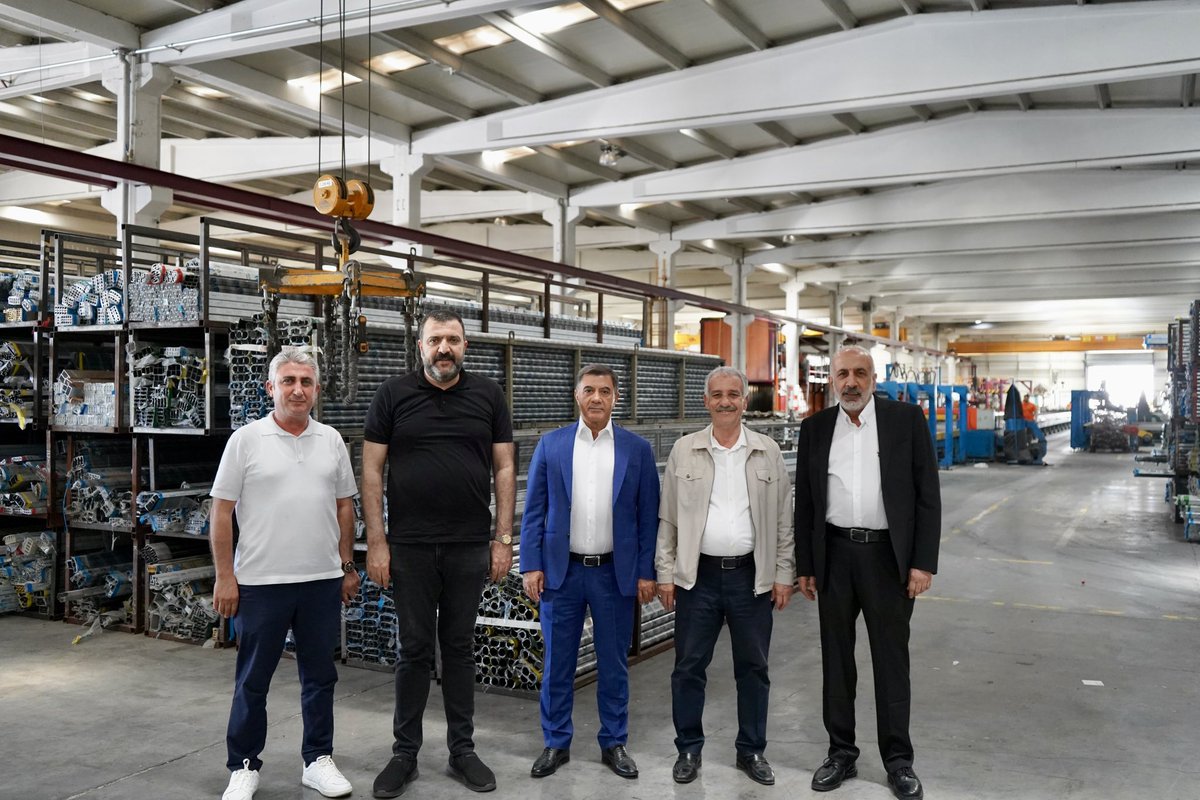 OSB, DTSO ve DTB’den Şimşek Alüminyum’a Ziyaret

Organize Sanayi Bölgesi Yönetim Kurulu Başkanımız Mustafa Fidan, Diyarbakır Ticaret ve Sanayi Odası Başkanı Mehmet Kaya ve Diyarbakır Ticaret Borsası Başkanı Engin Yeşil ile birlikte kentimizin önemli markalarından Şimşek