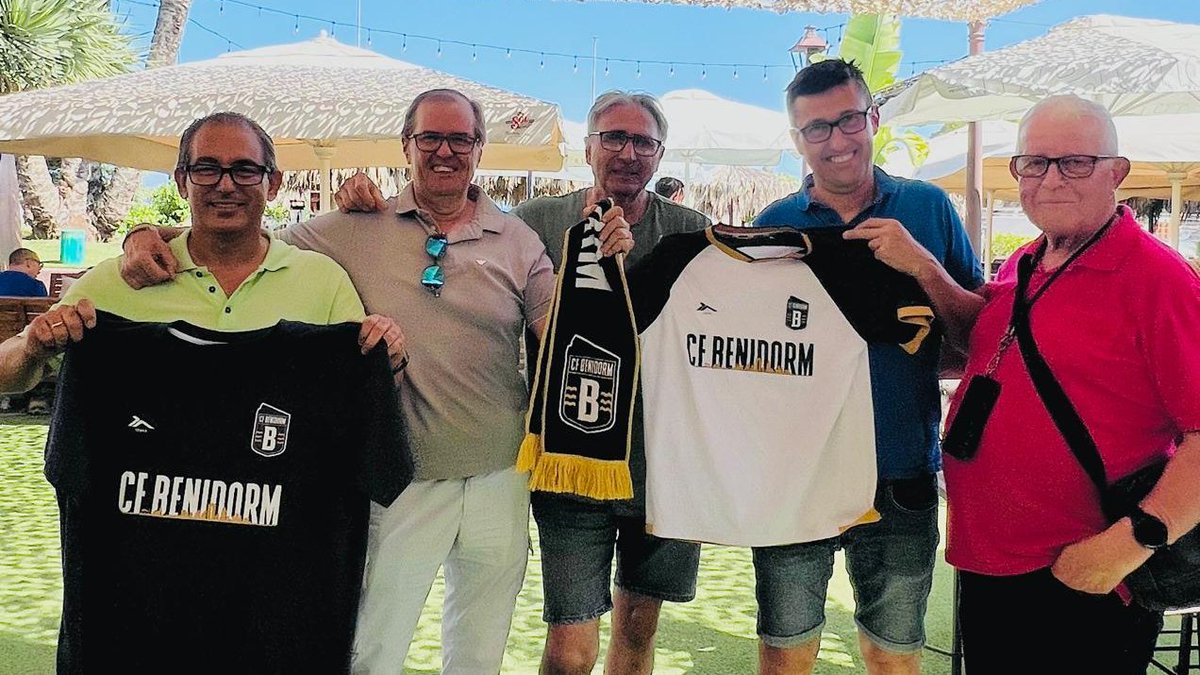 💙 ¡Ser socio del #CFBenidorm se lleva en la piel! 

🎟️ ABÓNATE y aprovecha solo hasta el 15 de julio el -20%. Y, recuerda, tu pase te da un 10% exclusivo en TODAS las tiendas <a href="/decimasoficial/">Décimas</a>.

📲 cfbenidorm.compralaentrada.com (código ILOVECFBENIDORM)

#CFBYoEstabaAllí
#ILOVECFBenidorm
