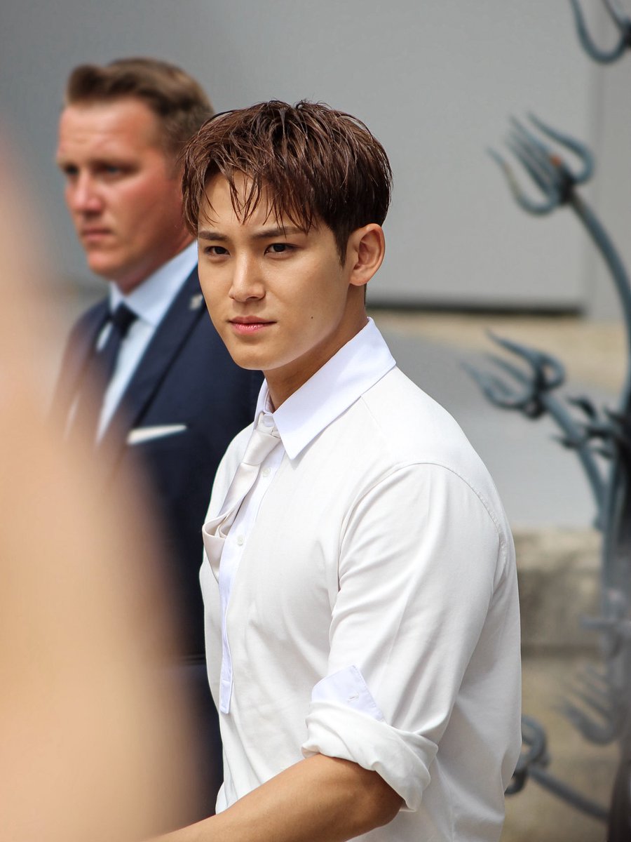 gyumedia's tweet photo. DIOR SUMMER 2026 AT PARIS FASHION WEEK #민규 (via mayvisuals_)
🔗 https://t.co/7j5x4oPVss

MINGYU REIGNS DIOR HOMME PFW
#MINGYUxDiorSummer26 #DiorSummer26 
@dior @pledis_17 https://t.co/25VpDQKBBz