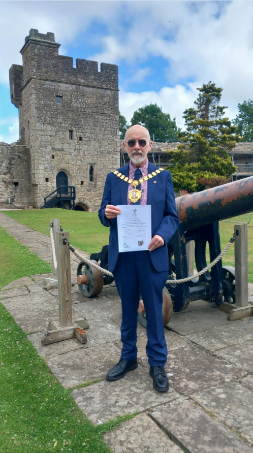 ChepstowTC's tweet image. Cllr Jim MacTaggart, Mayor of Chepstow, was proud to attend Armed Forces Day in Caldicot.
A day of celebration, remembrance, and gratitude for those serving in our Armed Forces and their families.
Thanks to Monmouthshire County Council and Caldicot Town Council for organising.