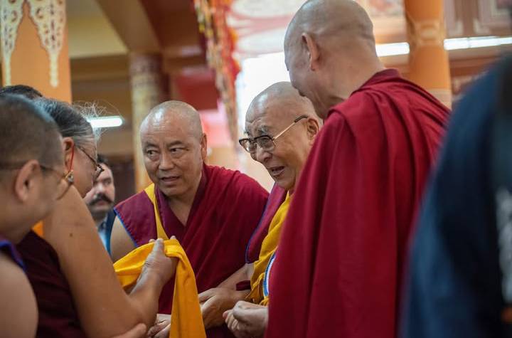 mainlandpostt's tweet photo. 30 June, 2025: Today, at the Tsuk-lha-khang in Dharamsala, the 90th birthday of His Holiness the 14th Dalai Lama was celebrated with deep reverence and joy.

Esteemed guests from diverse religions stood side by side with leaders from all schools of Tibetan Buddhism, reflecting the spiritual richness and harmony at the heart of Tibetan identity. This sacred gathering was more than a tribute, it was a living tapestry of Tibetan culture, resilience, and unity.

The presence of so many monks, laypeople, elders, and youth embodied the unbreakable bond between His Holiness and the Tibetan people. In an age of fragmentation, today’s celebration was a profound reaffirmation: Tibet remains united in faith, in purpose, and in devotion to the Gyalwa Rinpoche.

#DalaiLama90thBirthday #DalaiLama #Tibet #TibetanBuddhism #ReligiousHarmony #Peace #NonViolence #TibetIsNotChina 

@Chellaney @rishi_suri @DhunGyalpo @YoudonAukatsang @Tibtens @Sonsnow6 @Tibparliament @RigzinGenkhang @Tenam108 @MigmarDolma @tsamtruk @Tsering78393648 @PemaYoko @tibettruth @freetibetorg @SFTHQ @TibetPeople @CYS4T @MPTenzingJigme @info_tibet @CanadaTibet @tamogondup @tsamtruk @lhadon @TWangdi_exCTA @tendor @tserdor @tetserin @tyangzom_ @TibetCollective @bhuchungtsering @degewa @SikyongPTsering @tenzin_norgay @vtag_tibet @TibetanWomen @Spain_for_Tibet @BhutilaKarpoche @tenam @RinchenKunchok @TLekchak @kridthoejG @friendsoftibet @TibetHeritage @AllianceTibet @JohnfromSidney @BAFoTTibet @dorjecat @HKokbore