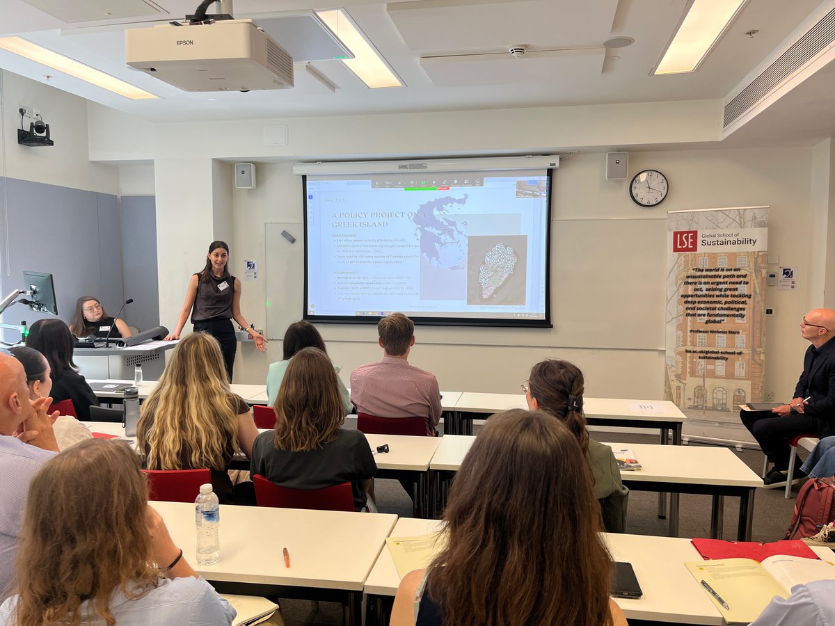 LSEEI's tweet image. From our faculty to our students and alumni, the European Institute's intergenerational community came together to present its latest research at the #LSEFestival this month.
👉 Read the full story: lse.ac.uk/european-insti…
@LSEnews @TheLSECourse @AntValentim @HO_LSE