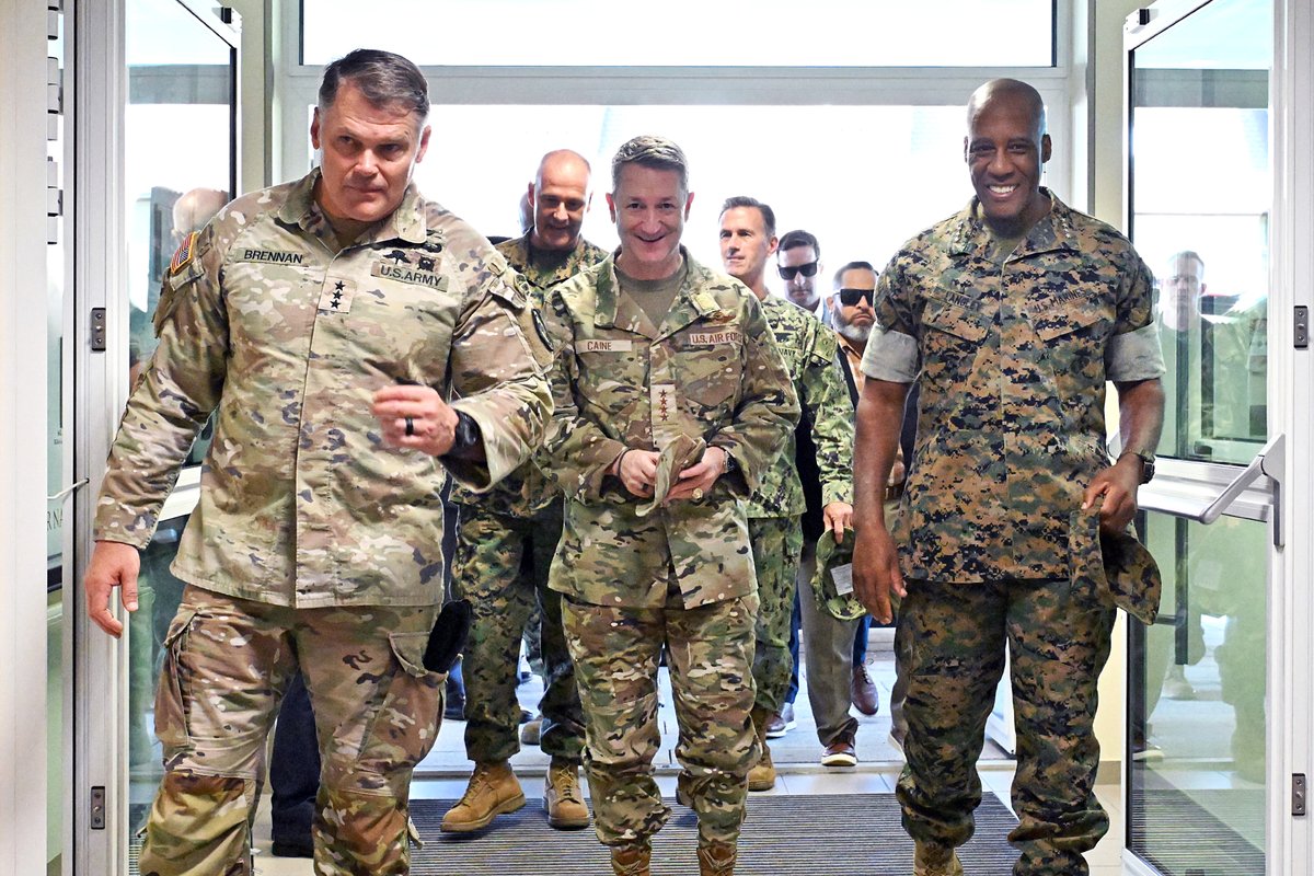 USAfricaCommand's tweet image. AFRICOM welcomed Chairman of the Joint Chiefs of Staff General Dan Caine to Stuttgart for his first visit since taking office. The visit reaffirmed our commitment to confronting international threats through trusted African partnerships. @thejointstaff