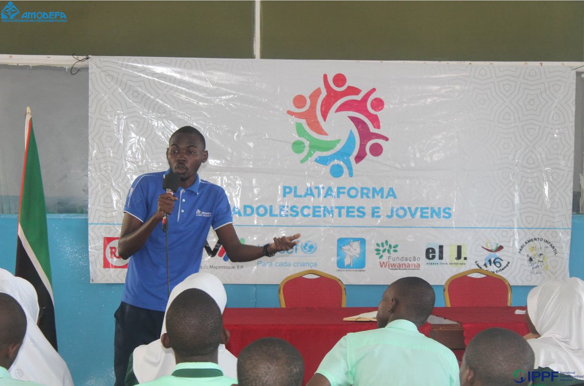 AmodefaOficial's tweet photo. O YAM e a Plataforma de Adolescentes e Jovens de Cabo Delgado, realizaram no dia 27 de Junho, uma palestra no Colégio Andalúcia, em Pemba, com o tema desistência escolar. O objectivo foi debater sobre as causas, consequências e formas de combater o abandono escolar. https://t.co/CRHGqlZfbq