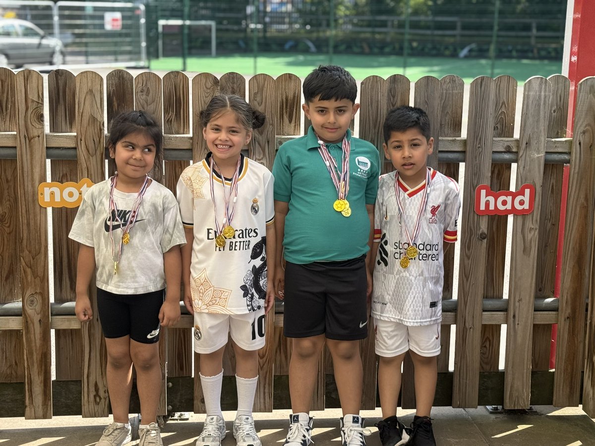 Miss Hussain tweet media