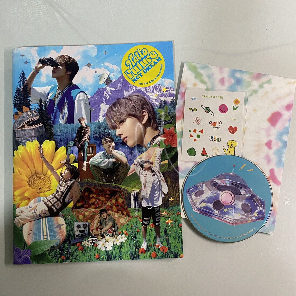 rain_sees's tweet photo. WTS LFB PH
✧ NCT Dream Hello Future album
⁃₱400 as set
╰ unsealed with inclusions
╰ onhand
loc: bulacan

t&amp;c &amp; other details ⬇️
order form: https://t.co/si6IhnfJOH

🏷️  nct mark renjun jeno haechan jaemin chenle jisung https://t.co/exYhBTYlVi
