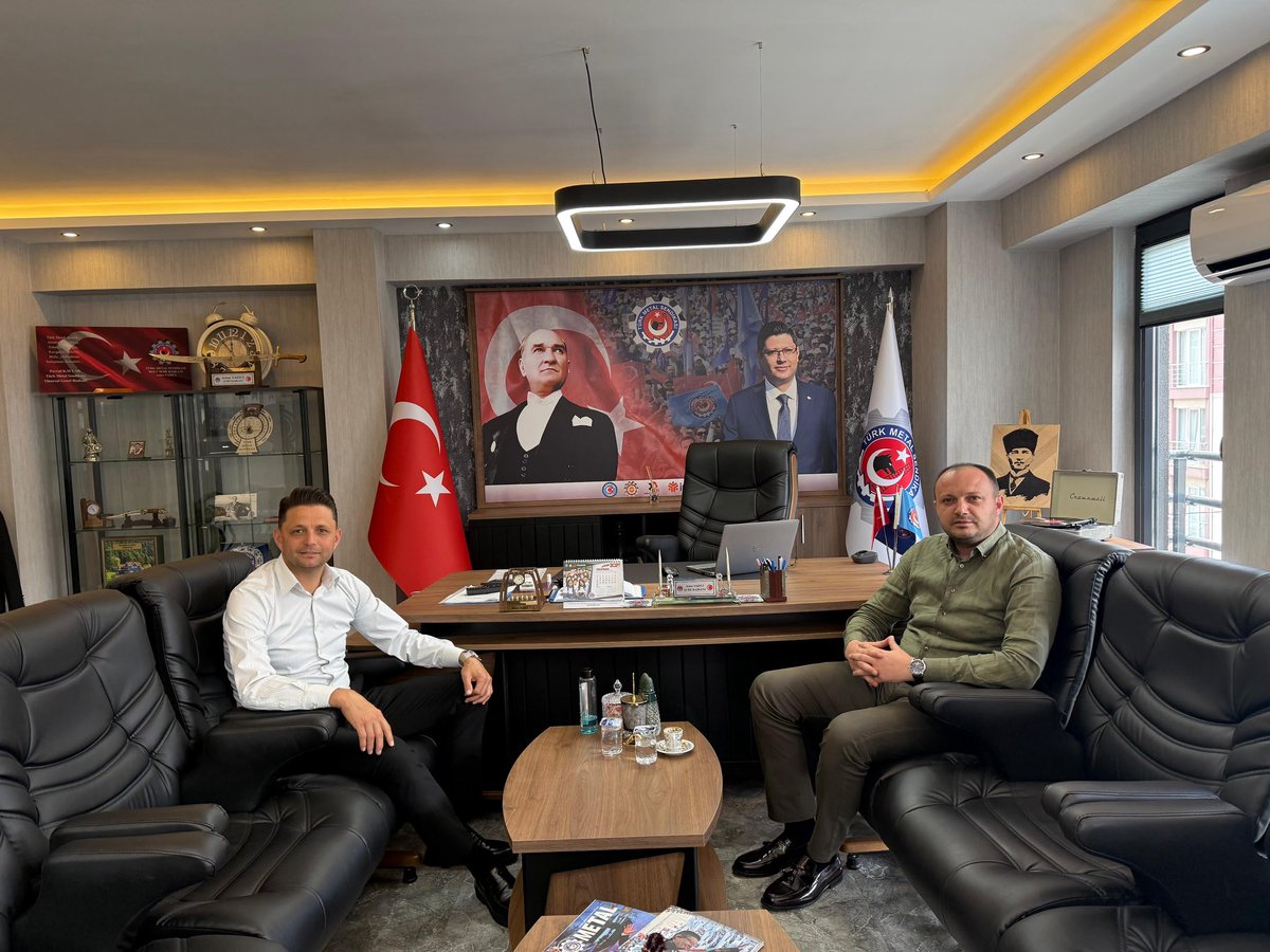 Kıymetli dostum Türk Metal Sen Bolu Şube Başkanı Aslan Yazıcı’yı makamında ziyaret ederek ilimiz ile alakalı istişarelerde bulunduk.

Sayın Başkanımıza teşekkür ediyor, çalışmalarında başarılar diliyorum.