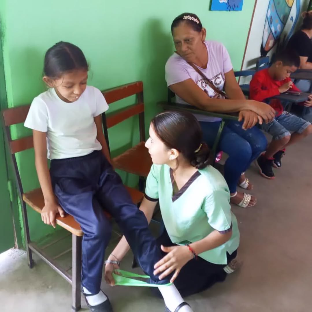 geminismg's tweet image. Estudiantes del IEE Andrés Bello del CDCEM Juan José Mora recibieron a los próximos Fisioterapeutas de la UNEFM quienes le brindaron a nuestros niños y niñas de la modalidad de educación especial una atención especializada y personalizada.

#30Jun