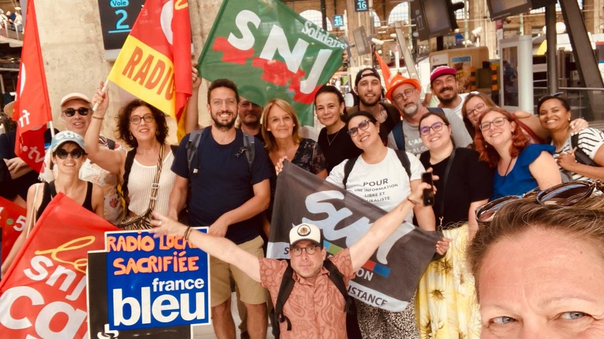Arrivée en gare du Nord pour les collègues de France 3 et ICI Picardie ! RDV 14h place du Palais Royal 🔥