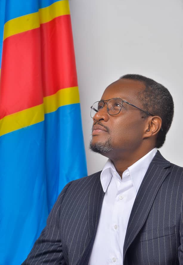 À l’occasion des 65 ans de notre indépendance,au lendemain de l’Accord signé avec le Rwanda, réaffirmons notre devoir de préserver l’héritage de nos Martyrs
Approprionons-nous notre hymne national!
DIEU est notre justice.
<a href="/fatshi13/">Félix A. Tshisekedi</a> <a href="/SuminwaJudith/">Judith SUMINWA TULUKA</a> <a href="/PrimatureRDC/">Primature de la République Démocratique du Congo</a> <a href="/Villes_rdc/">Politique de la Ville RDC</a>