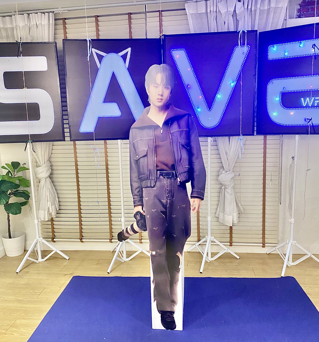 savezone_diary's tweet photo. 3.ขอขอบคุณ คุณ @.BBUTTER ที่สนับสนุนแสตนดี้น้องเซฟมาตั้งในคาเฟ่ครั้งนี้ด้วยนะคะ ✨💖
4.ขอขอบคุณ คุณ @.Pupaei ที่นำ Give Away มาร่วมวางแจกในงาน รวมถึงขนมโดนัทอร่อยให้กับทีมดอร.ด้วยนะคะ 💕
OurPlace OurSave
#22ndSaveBackHome #savewrg https://t.co/T2JZKlOuci